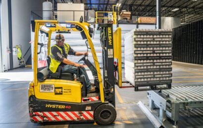 Yard Operative / Forklift Driver – £12.71–£14.00 per hour – UK Visa Sponsorship