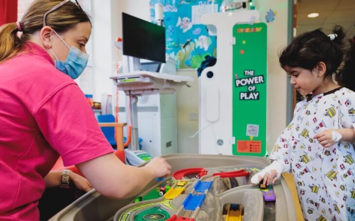 Health Play Specialist – NHS Band 4 – £34,186 – £37,389 a year – UK Visa Sponsorship Available Health Play Specialist – NHS Band 4 – £34,186 – £37,389 a year – UK Visa Sponsorship Available